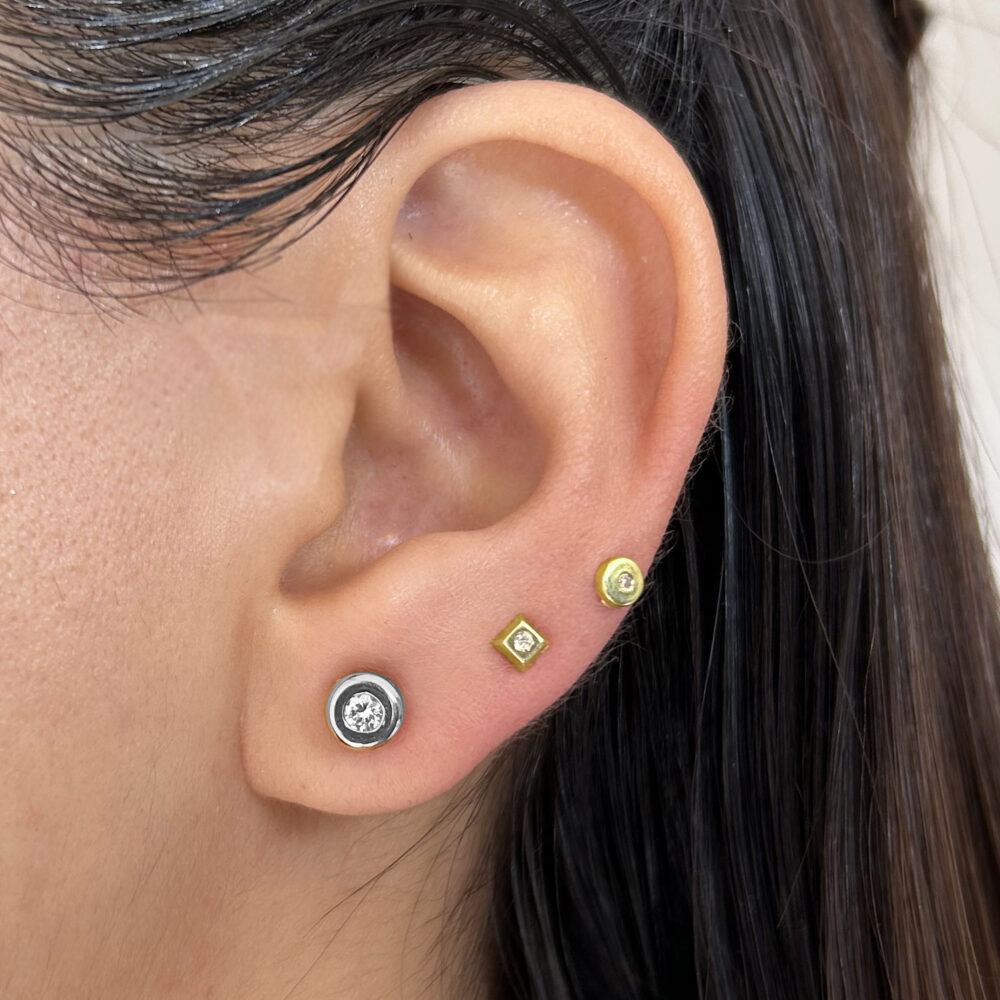 aros redondos de oro con diamante para bebes