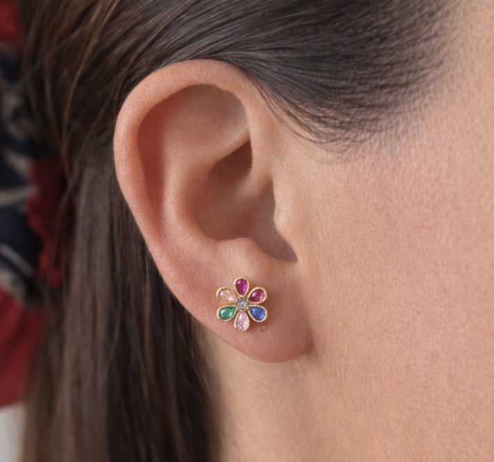 flores de oro en forma de flor de colores